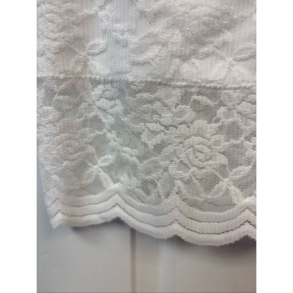 White Lace Detail Crop Top - Picture 5 of 5
